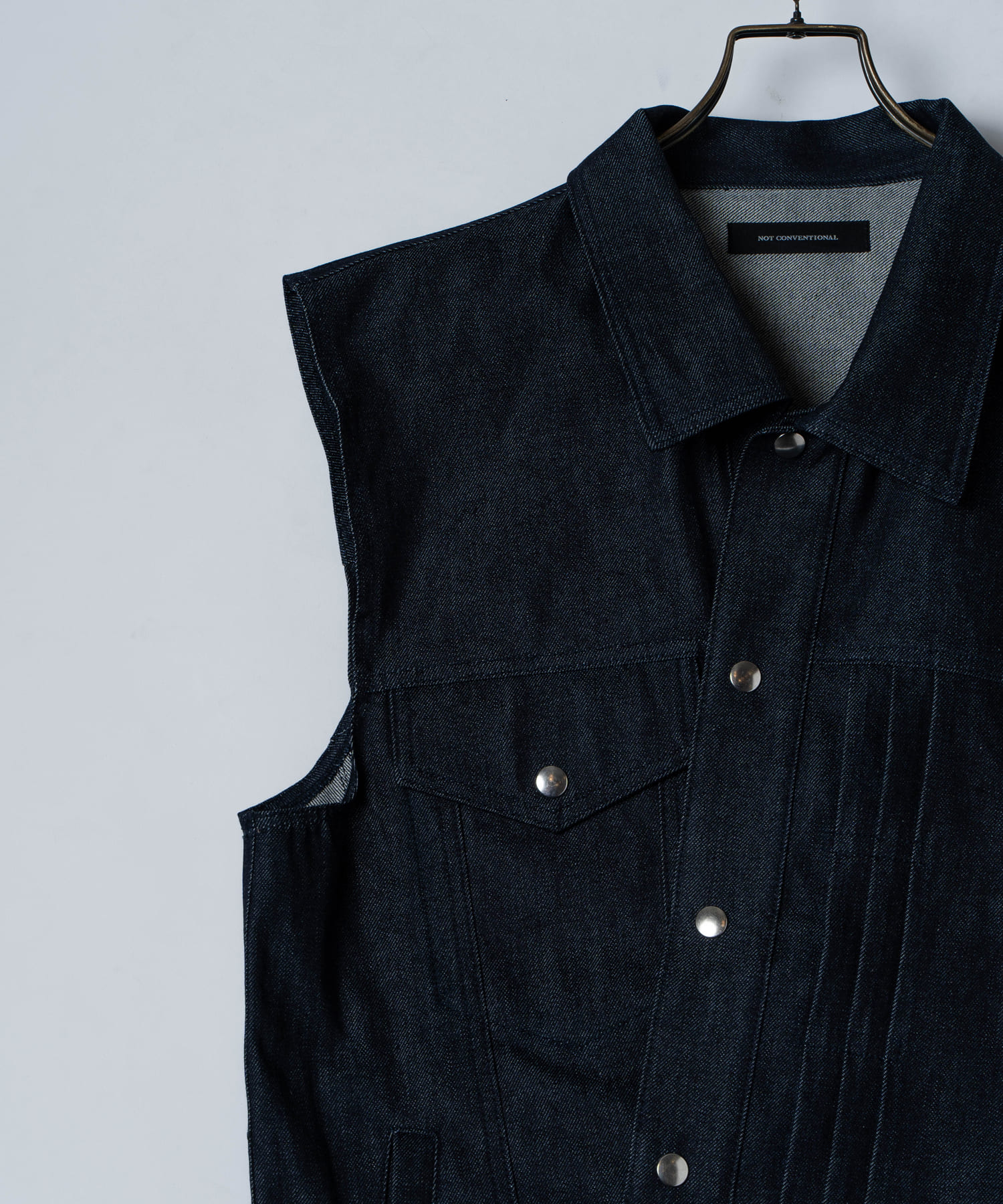 asymmetry denim vest / NOT CONVENTIONAL公式通販