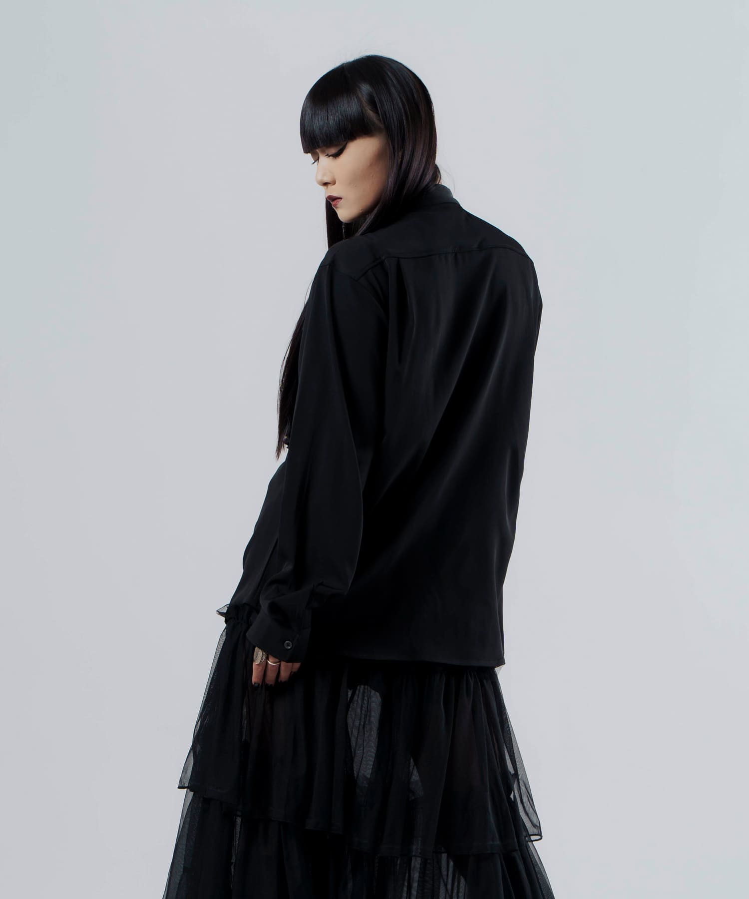 satin ruffle shirt / NOT CONVENTIONAL公式通販