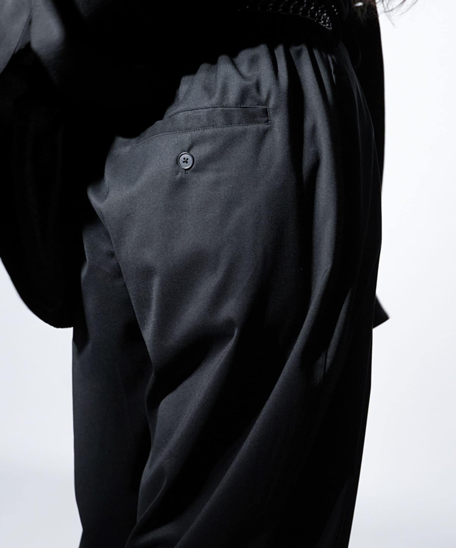 tuck wide pants / NOT CONVENTIONAL公式通販