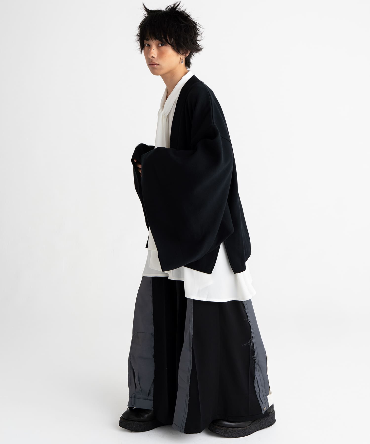 パンツ NOT CONVENTIONAL tuck pleats hakama pant Not conventional Tuck pleats hakama pant
